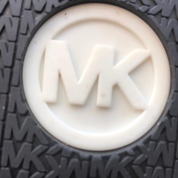 Michael Kors sneakers. Size 10M. Black - Picture 10 of 10